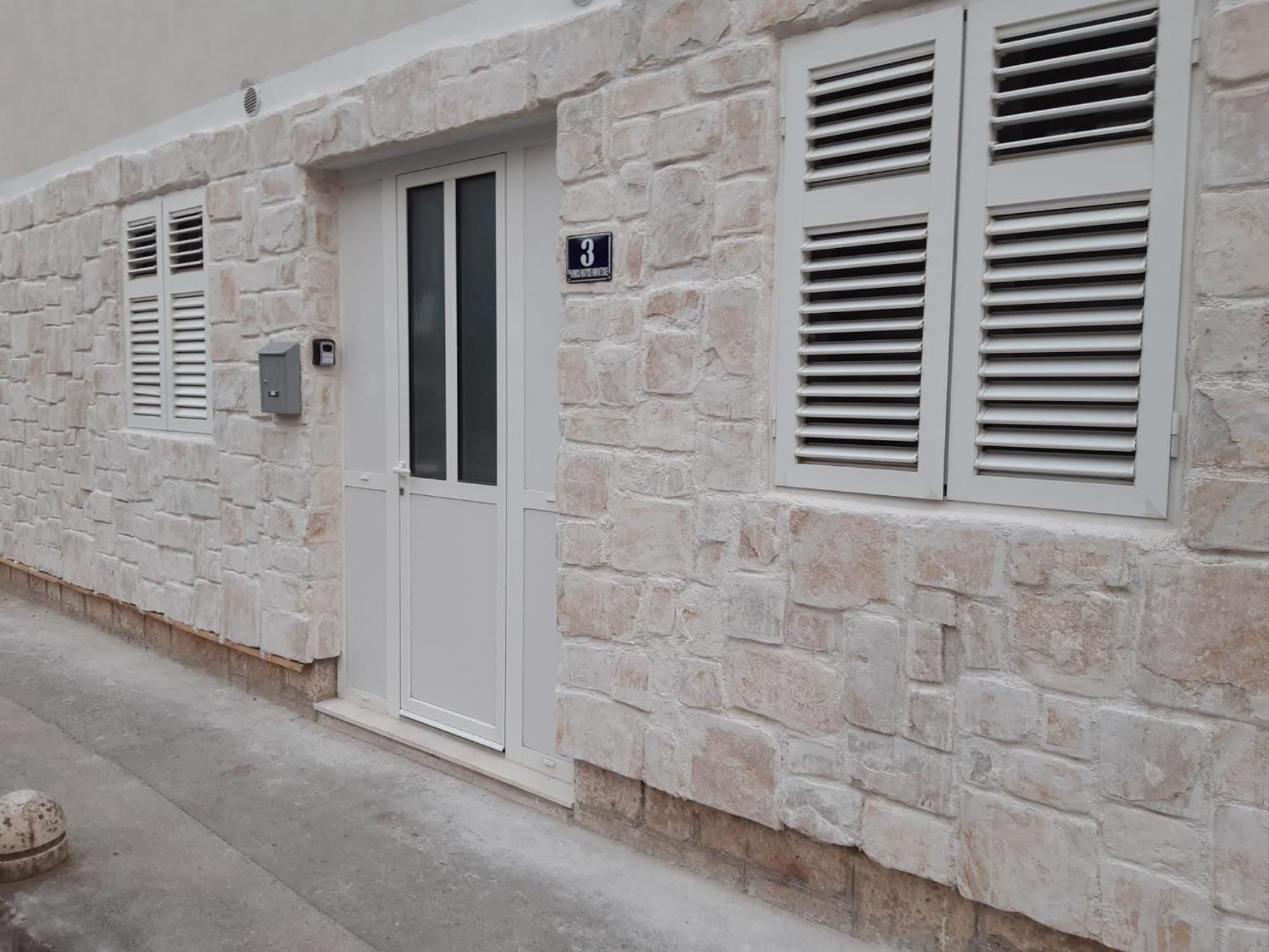 Studio Apartments Ana & Mia Vis Exteriér fotografie